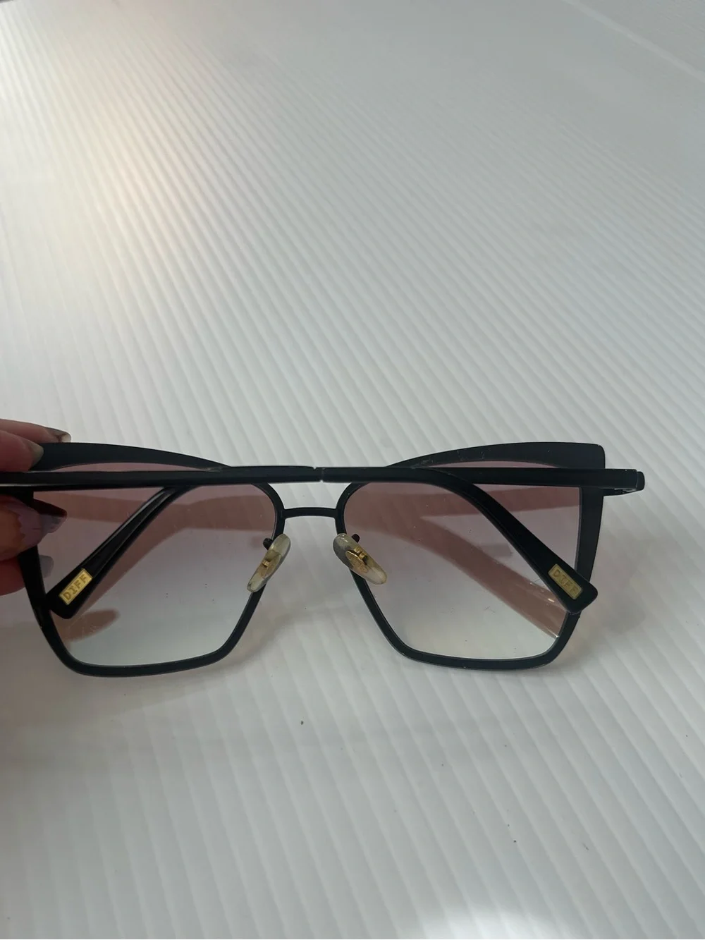 Diff Stylish Black Frame Sunglasses with Pink Gradient Lenses
